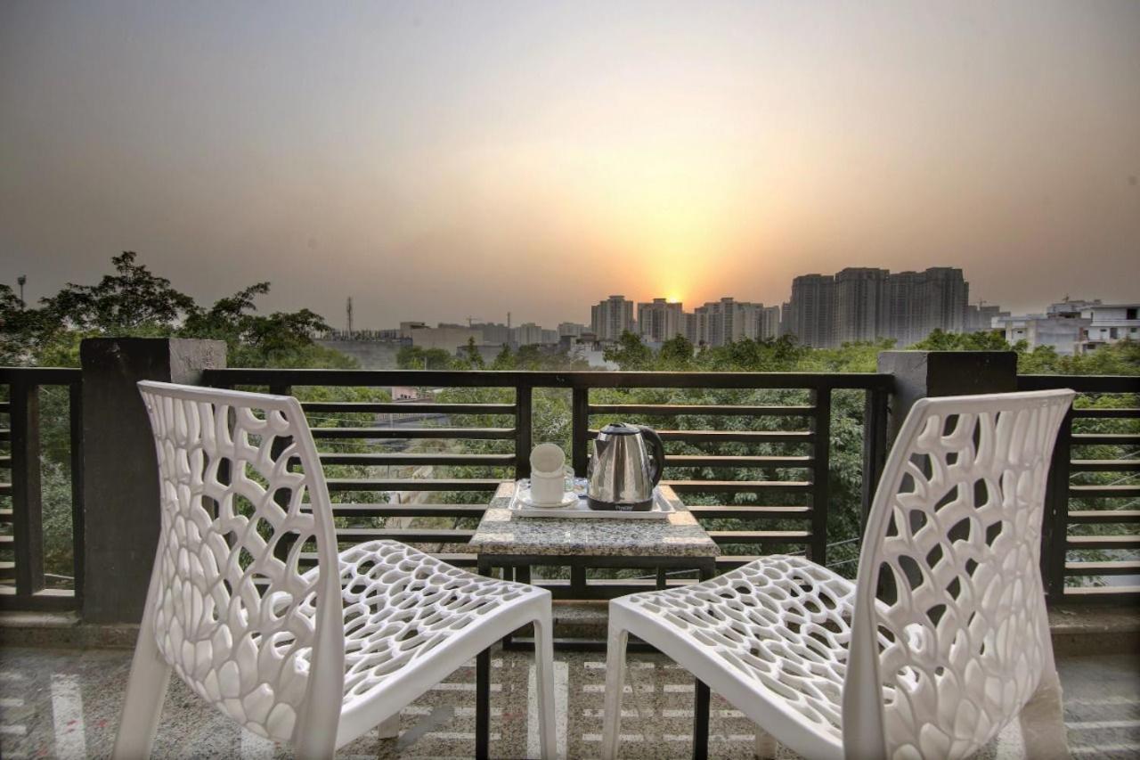 Hotel Premier Noida 135 Luaran gambar