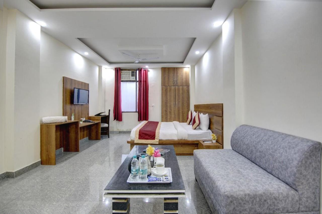 Hotel Premier Noida 135 Luaran gambar