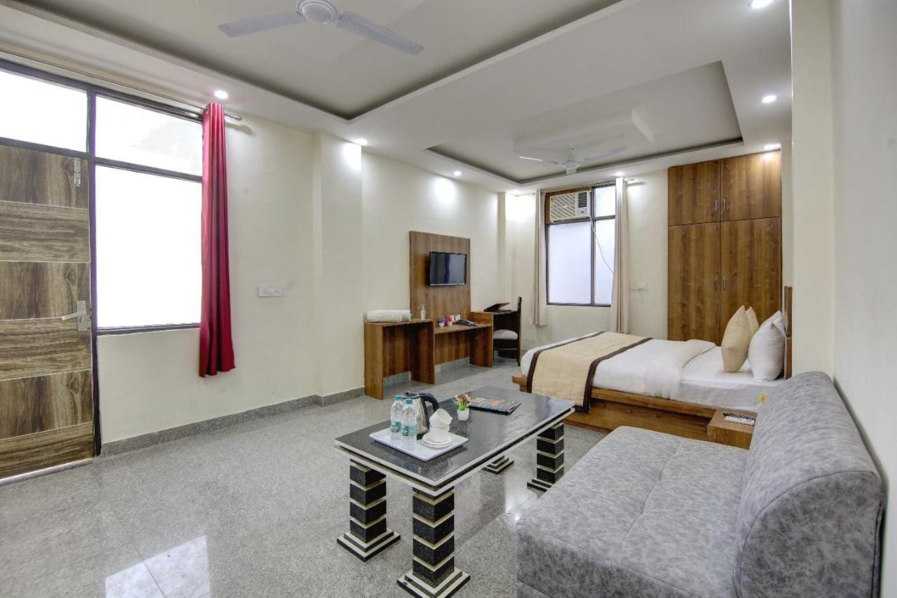 Hotel Premier Noida 135 Luaran gambar