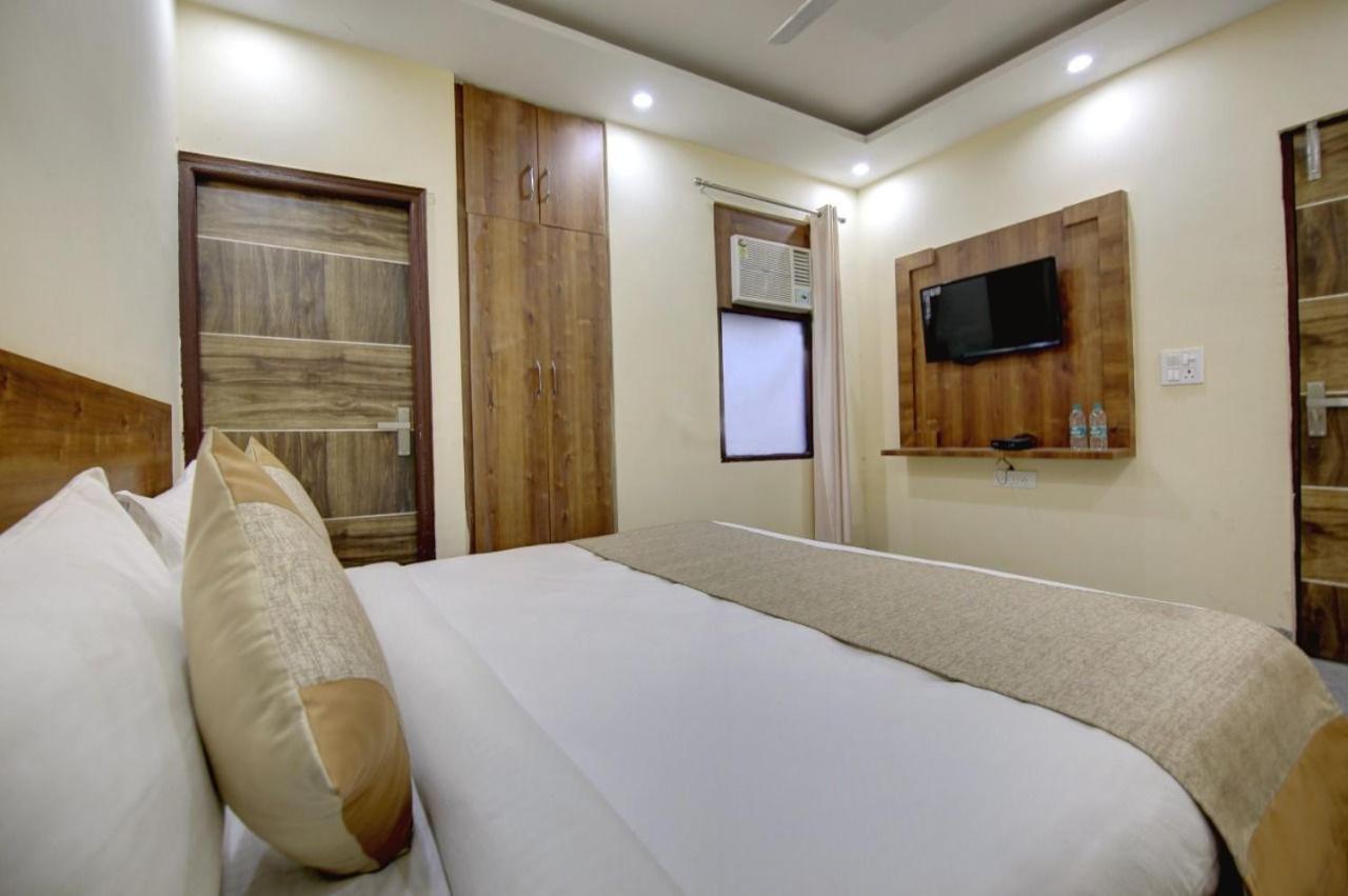 Hotel Premier Noida 135 Luaran gambar