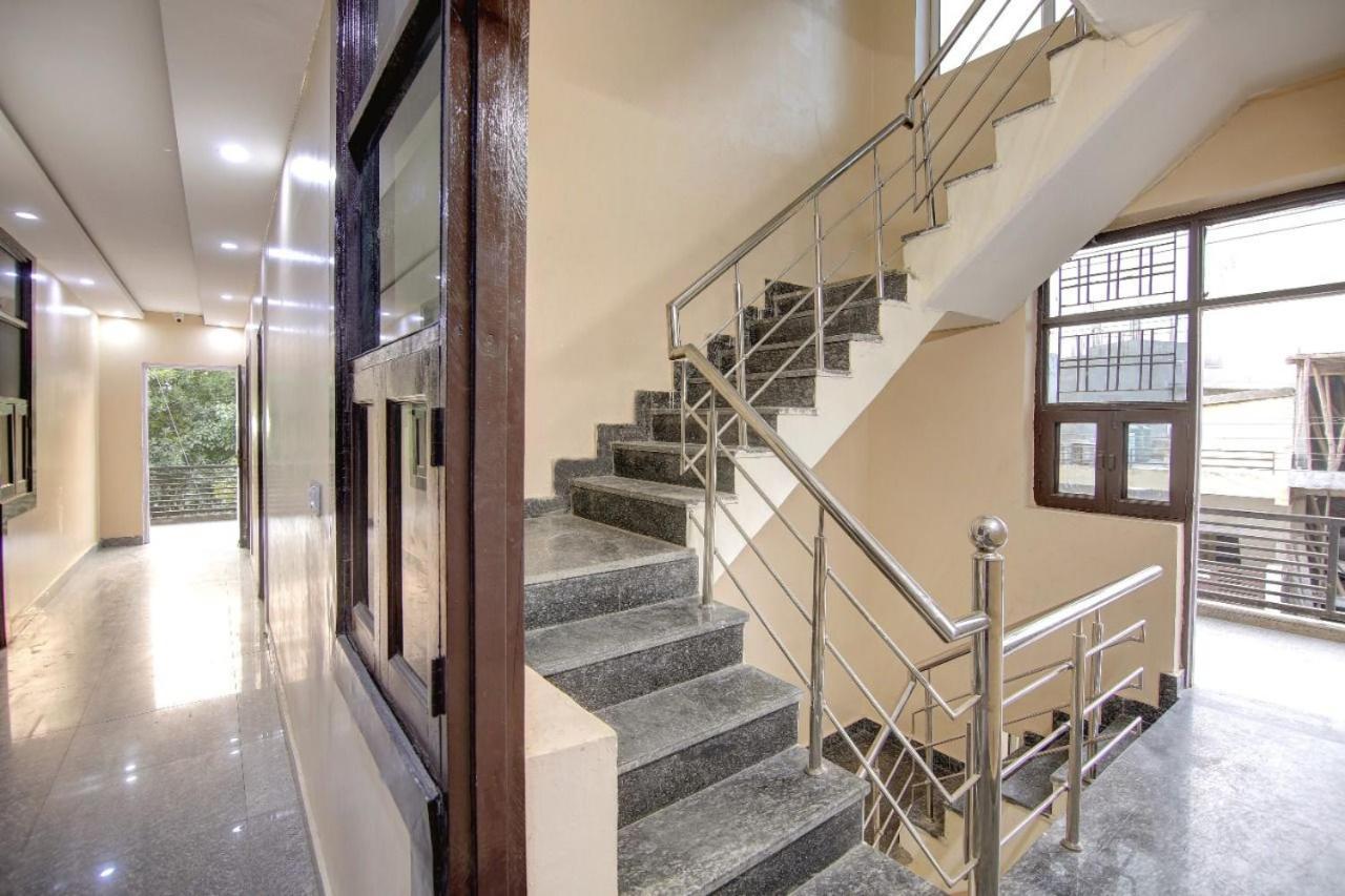 Hotel Premier Noida 135 Luaran gambar